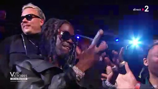 Grosse surprise lors des Victoires de la Musique 2024, Vianney et le rappeur Gazo ont remporté ex aequo le prix de l'artiste masculin de l'annéeVictoires de la Musique