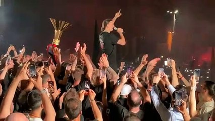 Festa scudetto. Piazza in delirio #seriea #legacalcio