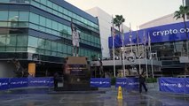 رفع تمثال لكوبي براينت أمام ملعب لوس أنجلوس ليكرز