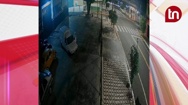 Câmera flagra Fiorino sendo furtada em oficina de Apucarana; veja