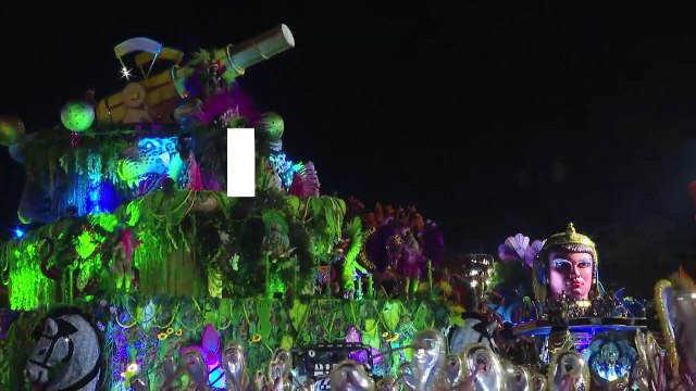 В Бразилии открылся знаменитый карнавал