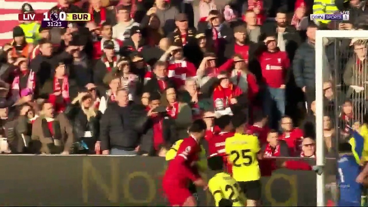 اهداف مباراة ليفربول وبيرنلي 3 1 الدوري الانجليزي