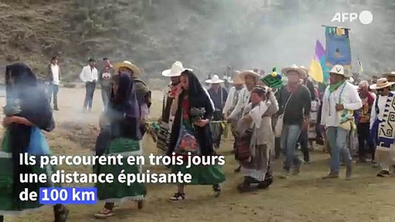 Mexique: un rituel du feu pour l'an neuf, la culture indigène et les forêts