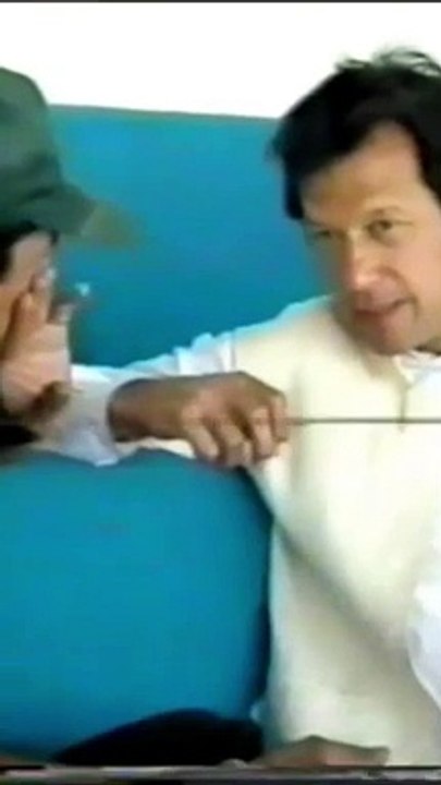 Imran Khan Chatting with Wasim Akram (Laughing) #imrankhan #wasimakram #pcb