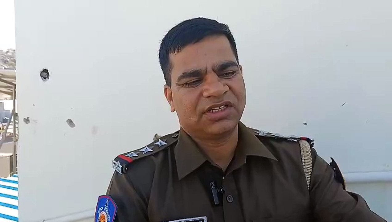 ब्यूटी पार्लर के लिए निकली महिला चौथी मंजिल से गिरी