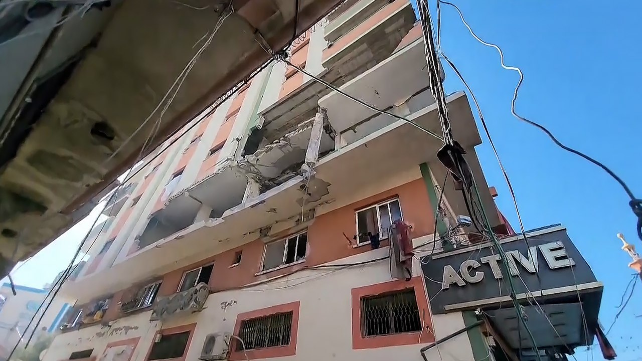 الجزيرة ترصد سقوط شهداء وجرحى جراء غارتين إسرائيليتين على مخيم النصيرات