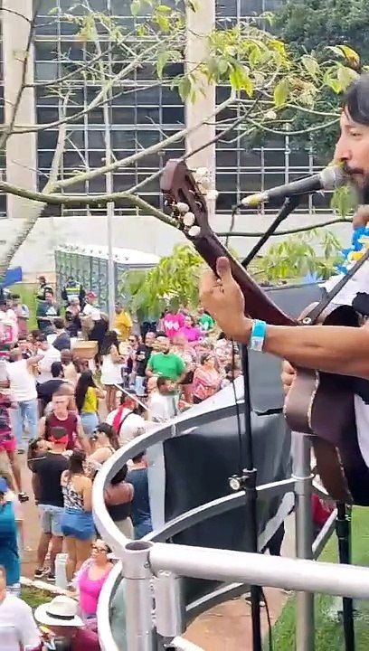 Galinho de Brasília agita foliões no Setor de Autarquias Sul