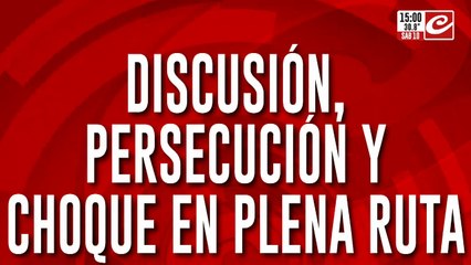 Discutió con un camionero que lo chocó y se colgó del vehículo para evitar su fuga