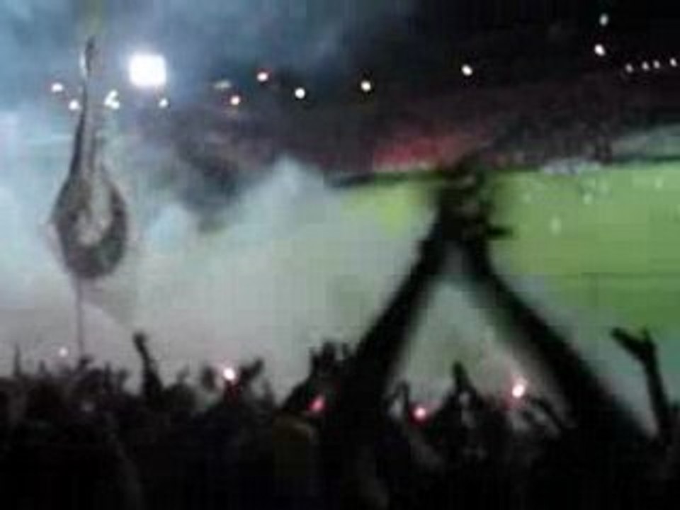 Os Imbatíveis - Vitória 2x1 Paraná