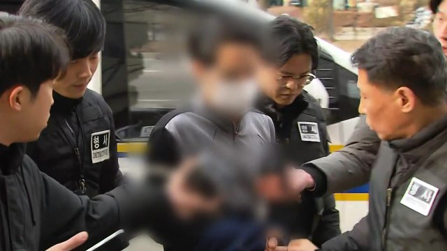 설날에 어머니 살해한 30대 아들 영장심사...묵묵부답 / YTN