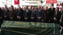 CHP Genel Başkanı Özgür Özel, Celal Dinçer'in kayınpederi için cenaze törenine katıldı