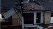 Ventania danifica telhado de casa em Maceió