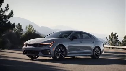It Shows Off Its New Look,Replacing the Base Turbo with a Naturally Aspirated Four , New Kia K5 2025