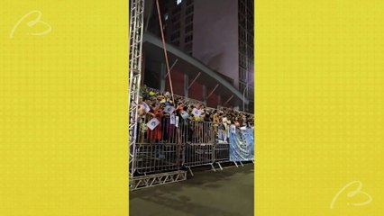 Falha em gerador atrasa desfile de escola de samba em Curitiba