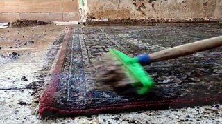 Cleaning the forgotten carpet in the abandoned house#asmr #relaxing#sarusfying