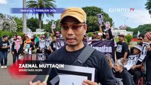 Aksi Doa Bersama Keluarga Korban Penghilangan Paksa Aktivis 98 di Depan Istana