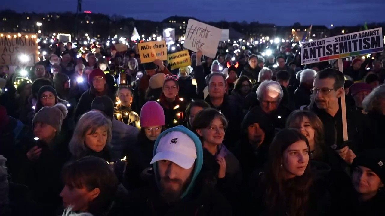 Zehntausende bei 'Lichtermeer' gegen Rechtsextremismus in München