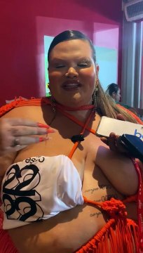 Thaís Carla curte carnaval de Salvador no Camarote Expresso 2222