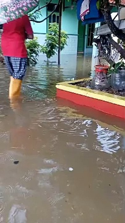 Depan rumahku