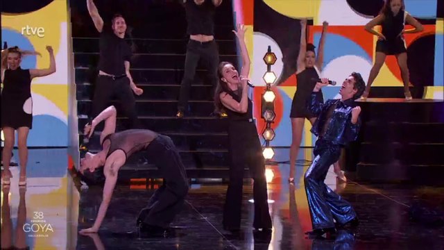 ANA Y LOS JAVIS. ❤️ MAMA QUIERO SER ARTISTA Y LA CHICA YEYE ❤️ Goya 2024.