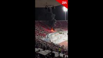 La imagen más triste del fútbol chileno: hinchas prenden fuego en el estadio