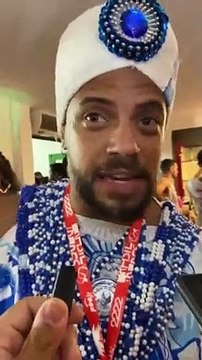 Uma espécie de feliz ano novo , diz ator global sobre saída nos Filhos de Ganhdy