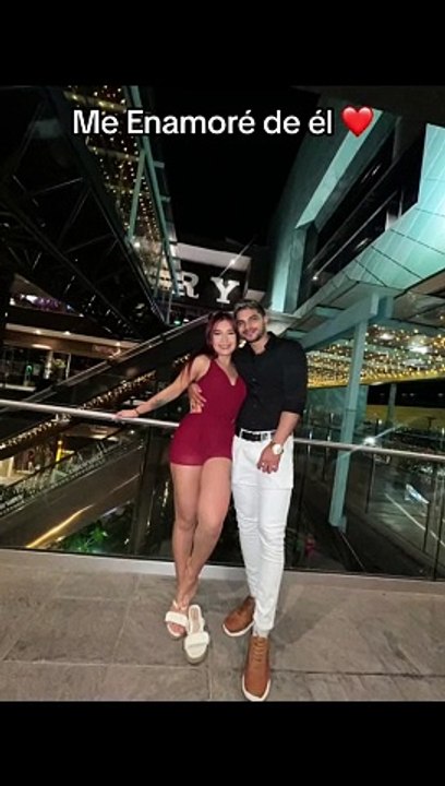 Una linda chiquilla y un lindo chiquillo están enamorados y lo revelan en las redes