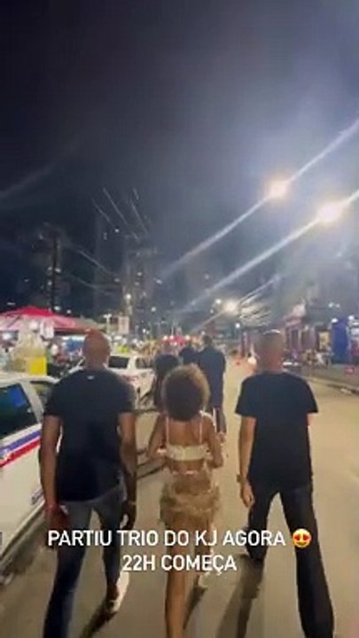 Após matéria do BNews, Sthe Matos chega no carnaval de Salvador sem disfarce