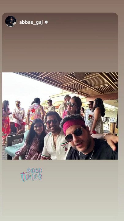 MS Dhoni chills with friends in Goa