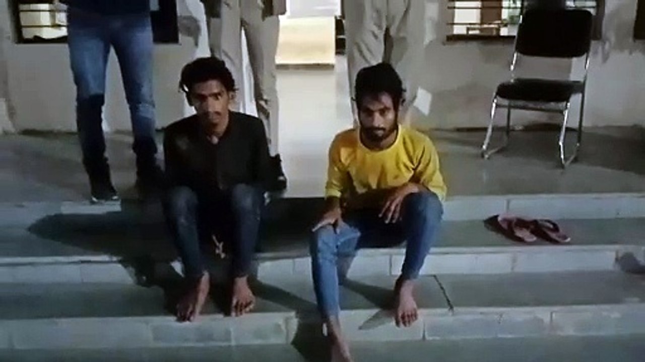 पेट्रोल पम्प पर दादागिरी दिखाई, धमकी दी और भरवा ले गए पेट्रोल, पुलिस ने दबोचे दो बदमाश