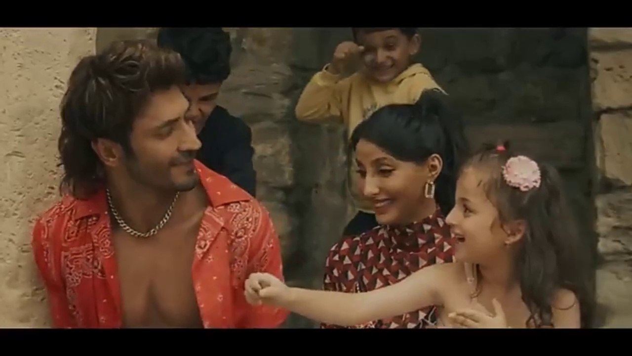 CRAKK_Dil Jhoom_Lyrics_Vidyut Jammwal_Nora Fatehi_Vishal Mishra_Shreya Ghoshal_Tanishk