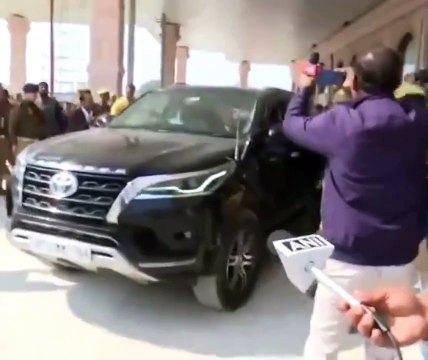 Video: रामलला का दर्शन करने पहुंचे दिल्ली सीएम केजरीवाल और पंजाब सीएम भगवंत मान