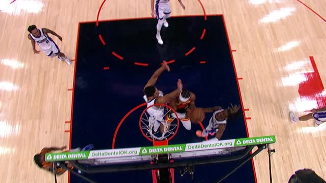 SGA baffles Kings defense with reverse layup
