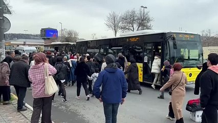 Yine İstanbul yine arıza! Ekrem geziyor vatandaş bekliyor