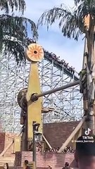 Susto! Montanha russa tem parada técnica no parque Hopi Hari