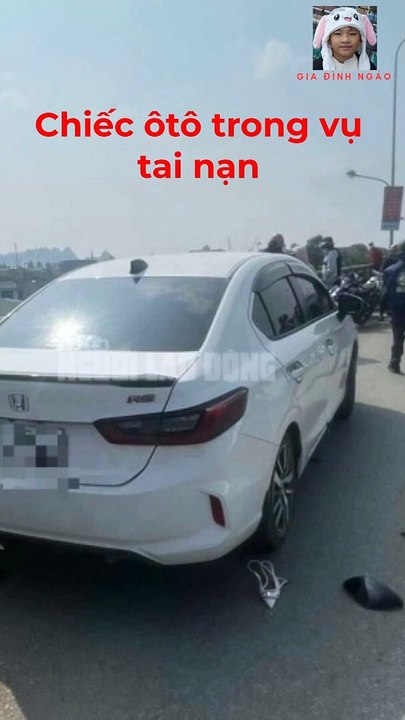 Ôtô tông 2 cô gái đi xe máy văng khỏi cầu vượt xuống đất tử vong