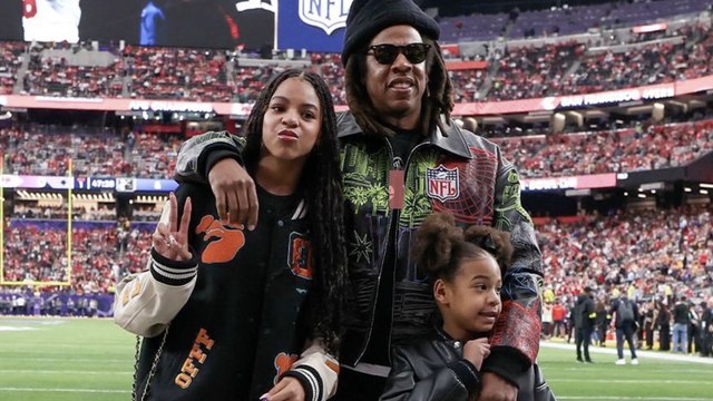 Rumi Carter vole la vedette à sa soeur Blue Ivy au Super Bowl