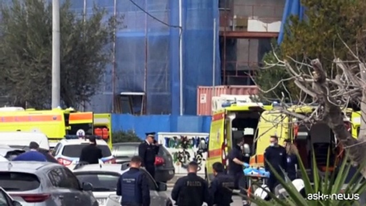 Grecia, uomo uccide tre persone in una compagnia di navigazione