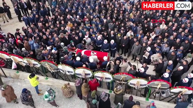 Kaplan Harekatı'nda şehit olan Piyade Sözleşmeli Onbaşı Mustafa Özkardeş memleketine uğurlandı