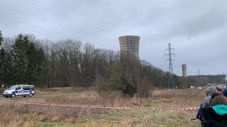 Le dynamitage de la tour 5 de la centrale Emile Huchet