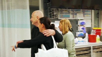 Tränen der Freude: Befreite Geiseln umarmen endlich ihre Familien