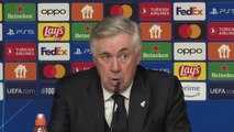 Real Madrid - Ancelotti félicite Brahim Diaz et Aurélien Tchouaméni