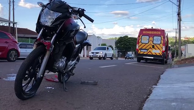 Jovem sofre ferimentos moderados em acidente de trânsito na Rua Europa, no Periolo