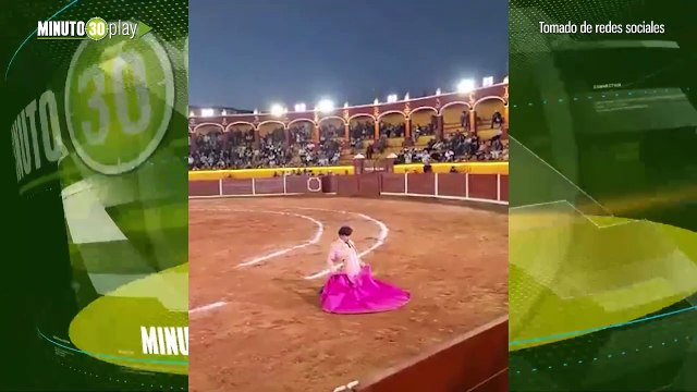 Punto para el toro Torero termina con su rostro destruido en una 'faena' en México