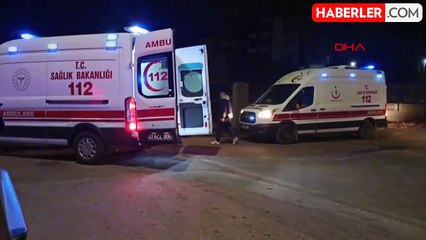 Kartepe'de kafa kafaya çarpışan otomobillerde 3 kişi yaralandı