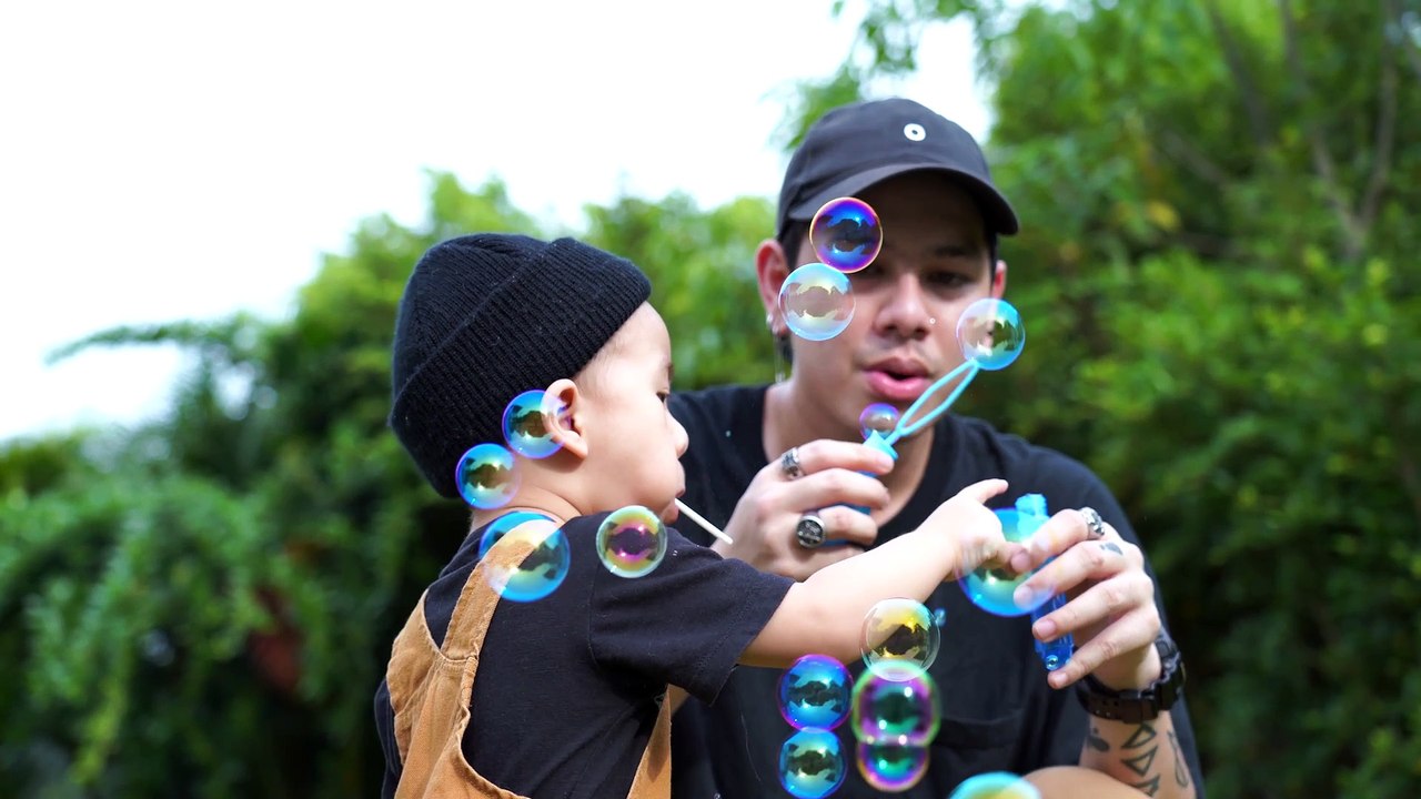 Padres presentes: teletrabajar no sirve para conciliar