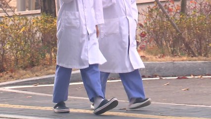 전공의협의회 비대위 전환 '사직서 파업' 거론...정부 "환자 곁 지켜달라" [앵커리포트] / YTN