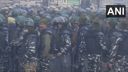 टिकरी बॉर्डर पर भारी सुरक्षा के बीच वज्र वाहन भी पहुंचा, बैरिकेड्स लगाए गए