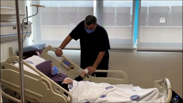 Depremde üzerine siper olduğu eşinin böbreğiyle sağlığına kavuştu