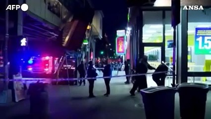 New York, sparatoria nella metro: un morto e cinque feriti